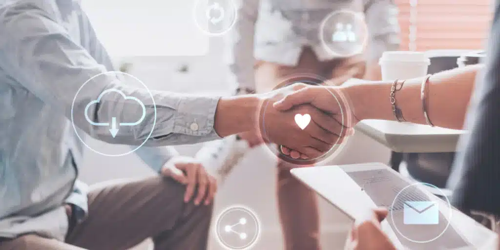 uma empresa que aplica estratégias concisas para fidelizar clientes e constrói uma base sólida de clientes satisfeitos que se tornam promotores da marca, aumentando as vendas e a satisfação do cliente