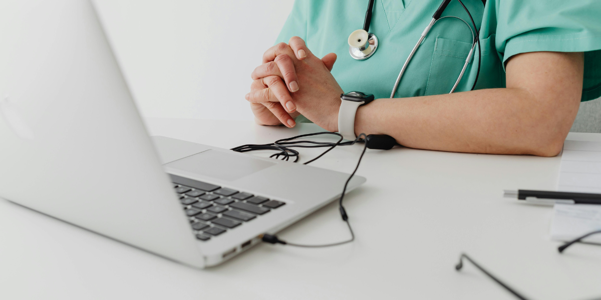 Consulta via telemedicina