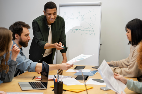Comunicação assertiva no trabalho guia com técnicas e exemplos práticos