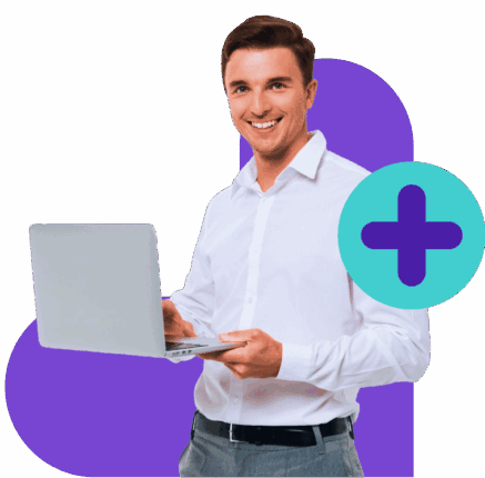 Uma pessoa segura um laptop e sorri para a câmera. Atrás deles, há uma grande forma roxa com um sinal de mais azul